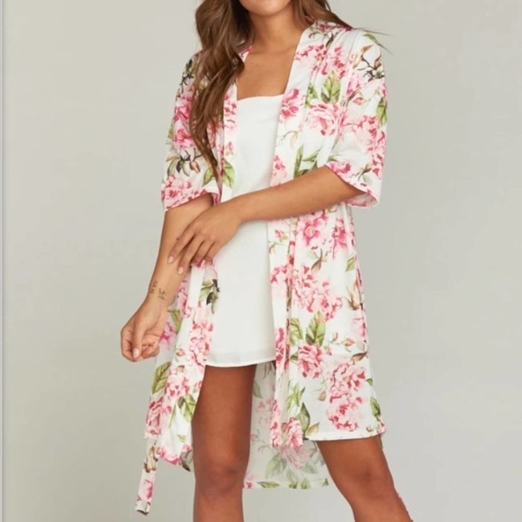 Show me your mumu white floral Brie robe OS - Picture 1 of 10
